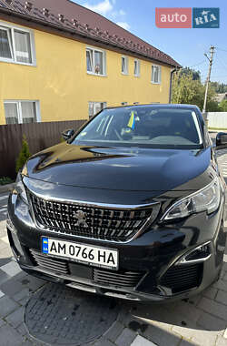 Внедорожник / Кроссовер Peugeot 3008 2017 в 