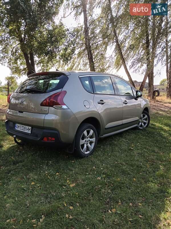 Позашляховик / Кросовер Peugeot 3008 2013 в Звягелі