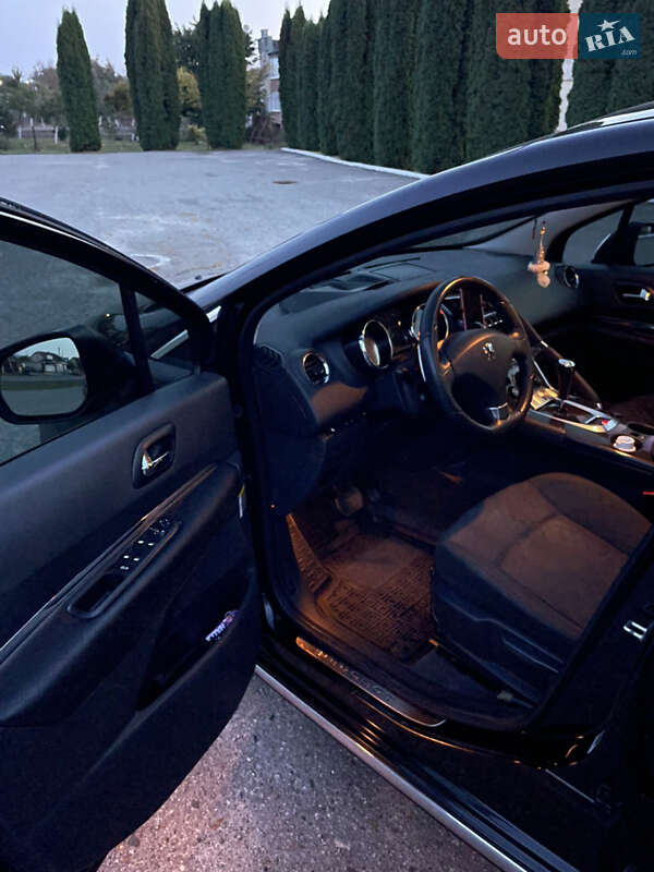 Позашляховик / Кросовер Peugeot 3008 2011 в Дубні