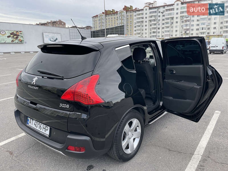 Позашляховик / Кросовер Peugeot 3008 2013 в Івано-Франківську