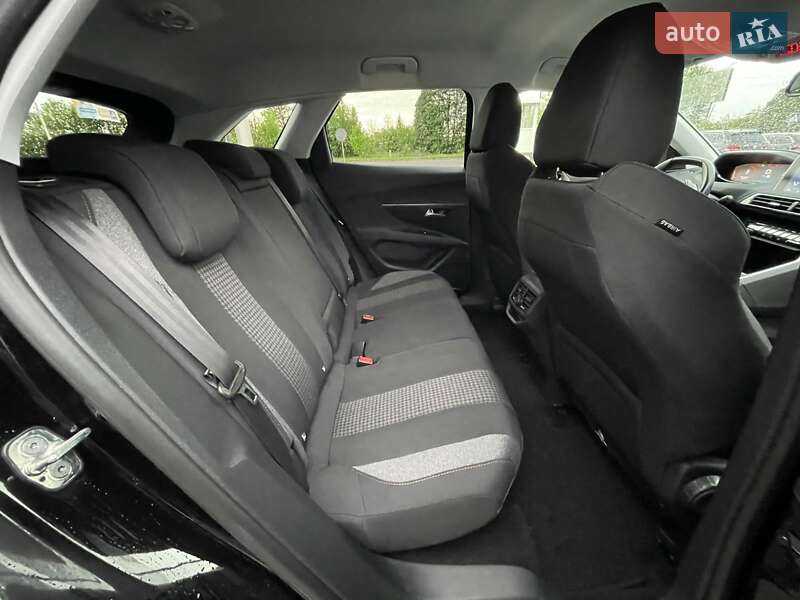 Позашляховик / Кросовер Peugeot 3008 2017 в Луцьку
