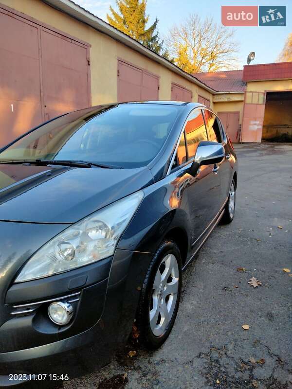 Позашляховик / Кросовер Peugeot 3008 2010 в Рівному