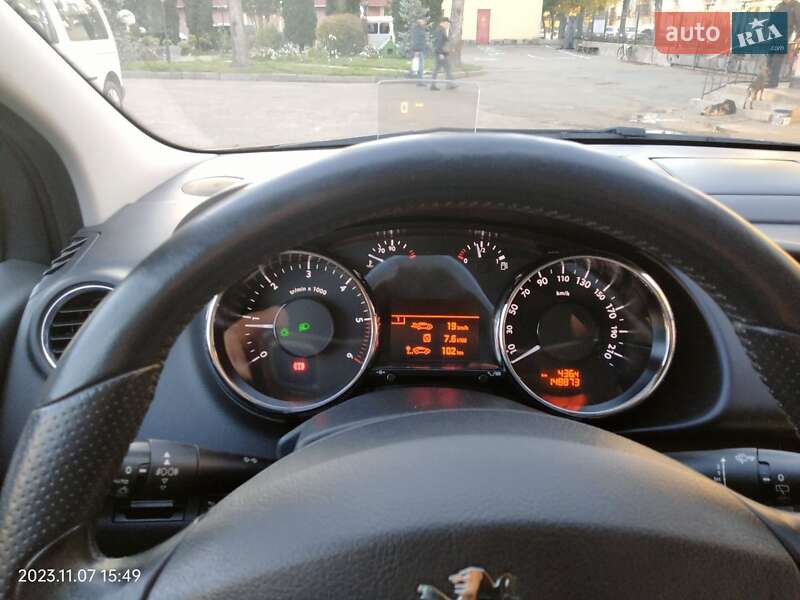 Позашляховик / Кросовер Peugeot 3008 2010 в Рівному