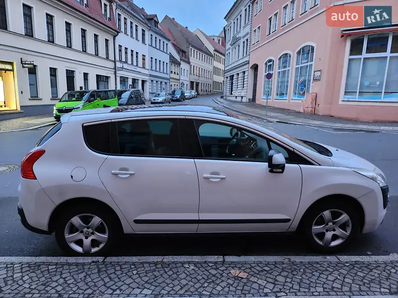 Позашляховик / Кросовер Peugeot 3008 2011 в 