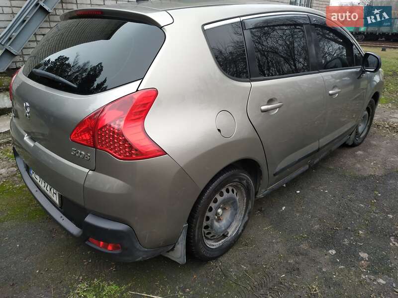 Позашляховик / Кросовер Peugeot 3008 2010 в Кам'янському