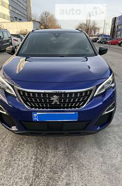 Внедорожник / Кроссовер Peugeot 3008 2017 в Киеве