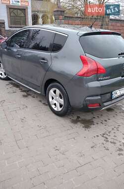 Позашляховик / Кросовер Peugeot 3008 2011 в Радивиліві