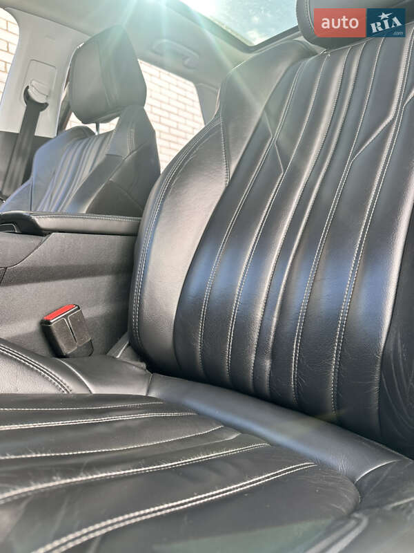 Внедорожник / Кроссовер Peugeot 3008 2016 в Житомире