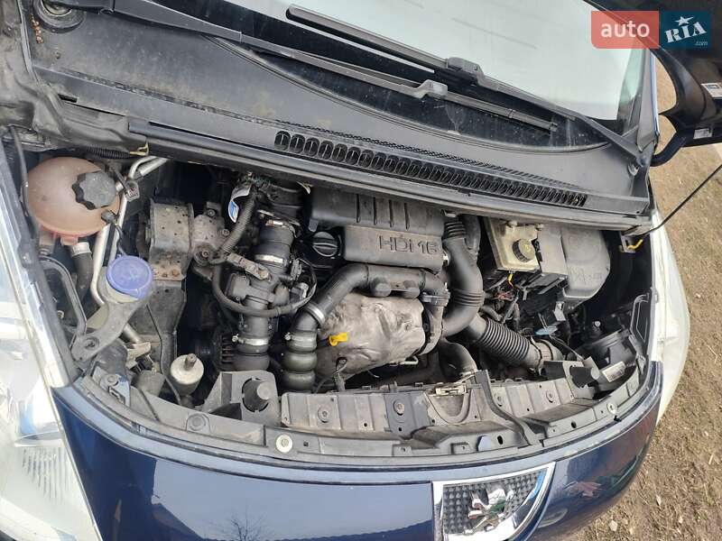 Позашляховик / Кросовер Peugeot 3008 2009 в Іллінцях