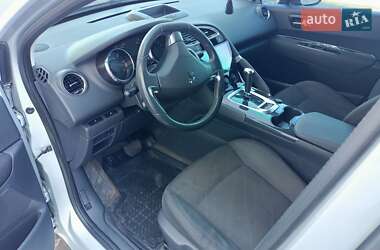 Позашляховик / Кросовер Peugeot 3008 2012 в 
