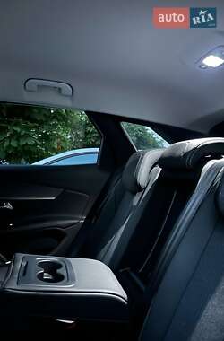 Внедорожник / Кроссовер Peugeot 3008 2021 в Киеве