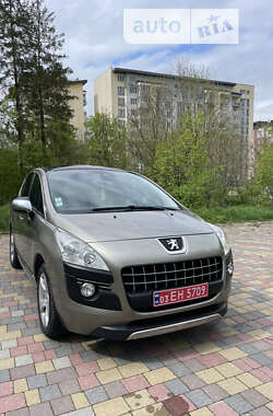 Внедорожник / Кроссовер Peugeot 3008 2011 в Тернополе
