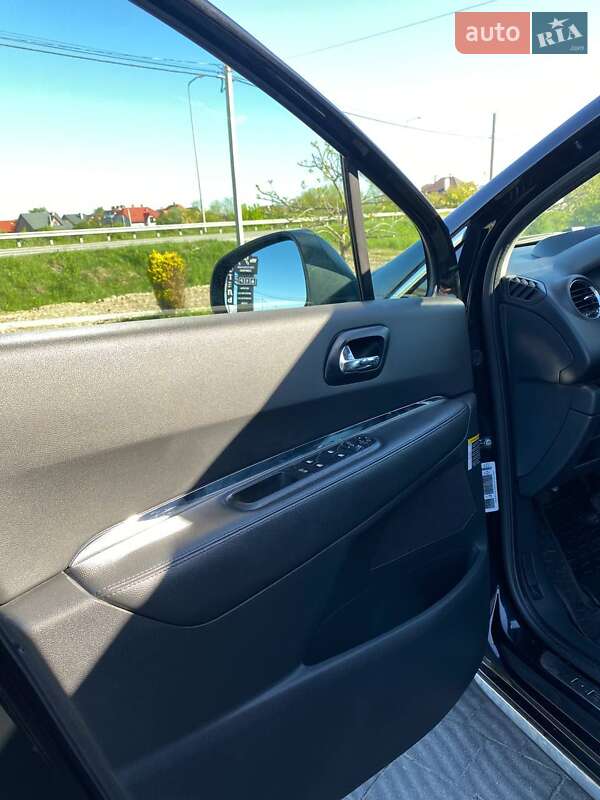 Внедорожник / Кроссовер Peugeot 3008 2010 в Стрые