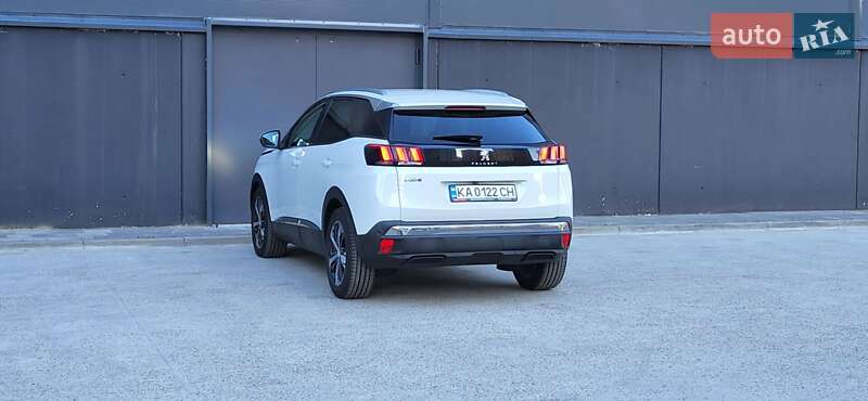 Внедорожник / Кроссовер Peugeot 3008 2017 в Киеве