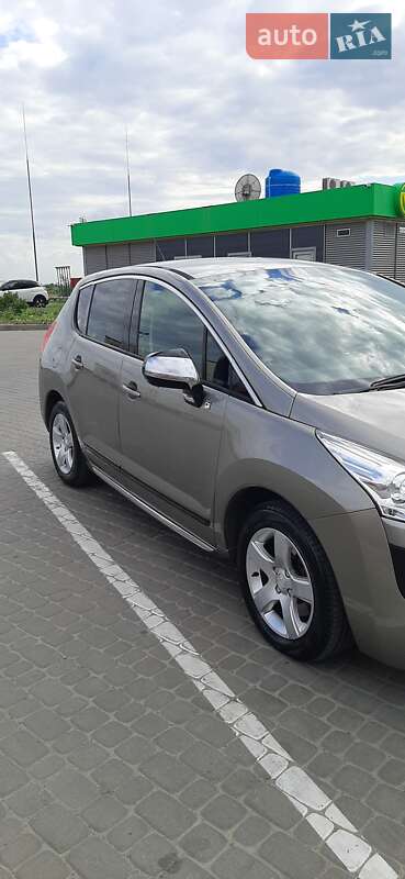 Внедорожник / Кроссовер Peugeot 3008 2013 в Новомосковске