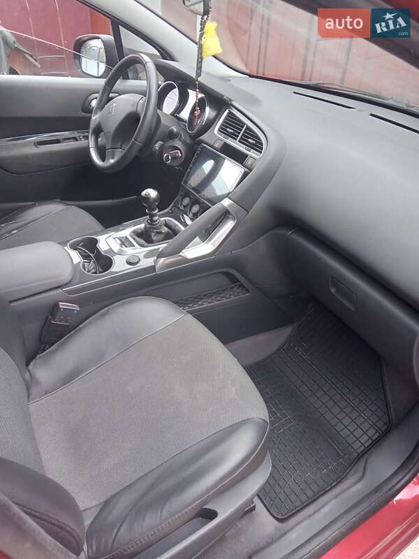 Внедорожник / Кроссовер Peugeot 3008 2012 в Тлумаче