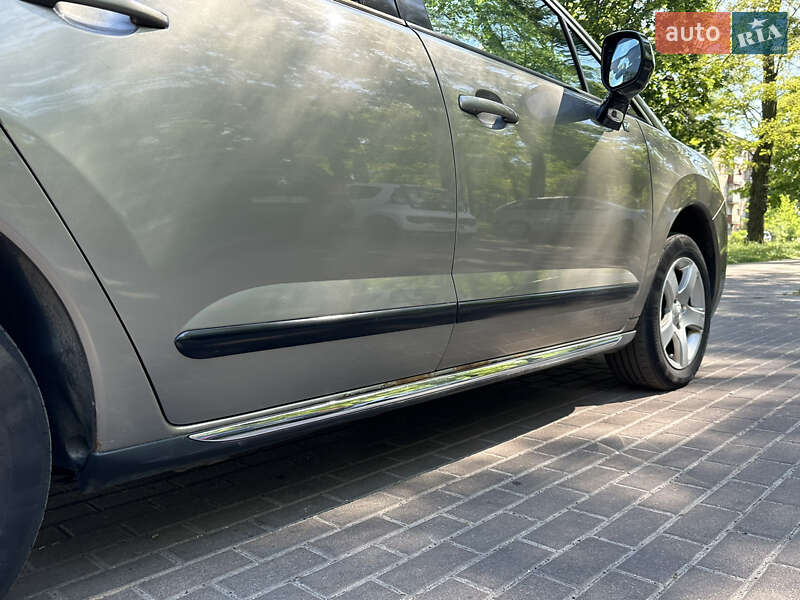 Внедорожник / Кроссовер Peugeot 3008 2012 в Киеве