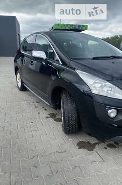 Внедорожник / Кроссовер Peugeot 3008 2011 в Луцке