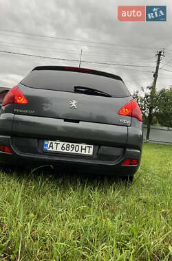 Позашляховик / Кросовер Peugeot 3008 2009 в 