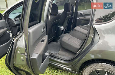 Позашляховик / Кросовер Peugeot 3008 2009 в 