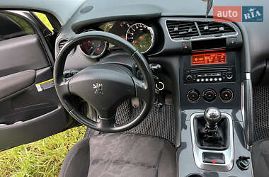 Позашляховик / Кросовер Peugeot 3008 2009 в 