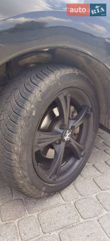 Позашляховик / Кросовер Peugeot 3008 2012 в Львові фото 14 Позашляховик / Кросовер Peugeot 3008 2012 в Львові