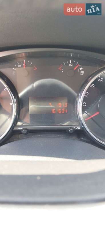 Позашляховик / Кросовер Peugeot 3008 2012 в Львові фото 20 Позашляховик / Кросовер Peugeot 3008 2012 в Львові