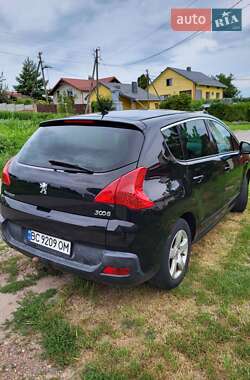 Позашляховик / Кросовер Peugeot 3008 2010 в Львові