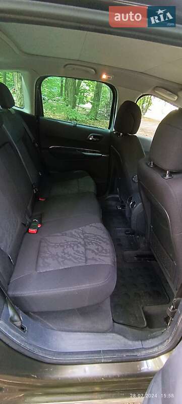 Позашляховик / Кросовер Peugeot 3008 2010 в Тальному