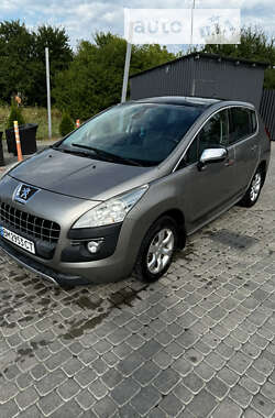 Позашляховик / Кросовер Peugeot 3008 2010 в Мукачевому