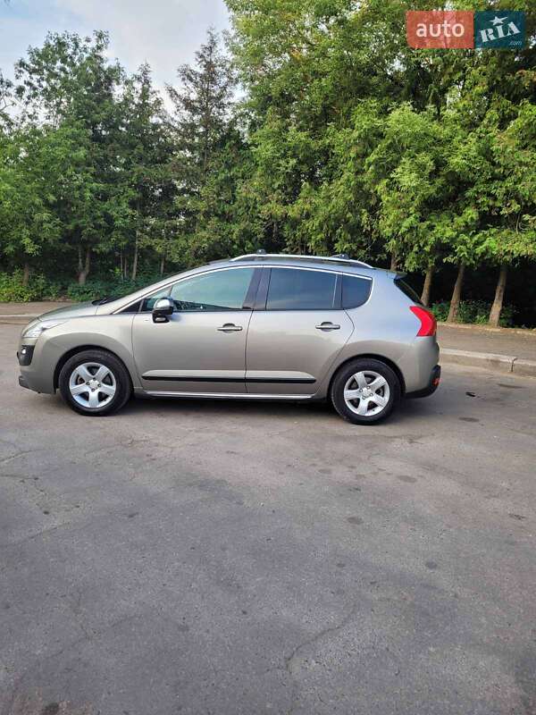 Позашляховик / Кросовер Peugeot 3008 2013 в Рівному