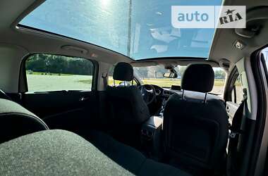 Позашляховик / Кросовер Peugeot 3008 2012 в 