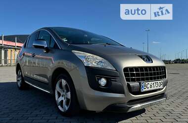 Позашляховик / Кросовер Peugeot 3008 2012 в 
