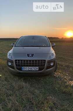 Позашляховик / Кросовер Peugeot 3008 2011 в Тернополі