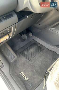 Внедорожник / Кроссовер Peugeot 3008 2014 в Ровно