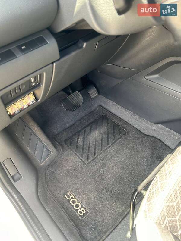 Внедорожник / Кроссовер Peugeot 3008 2014 в Ровно