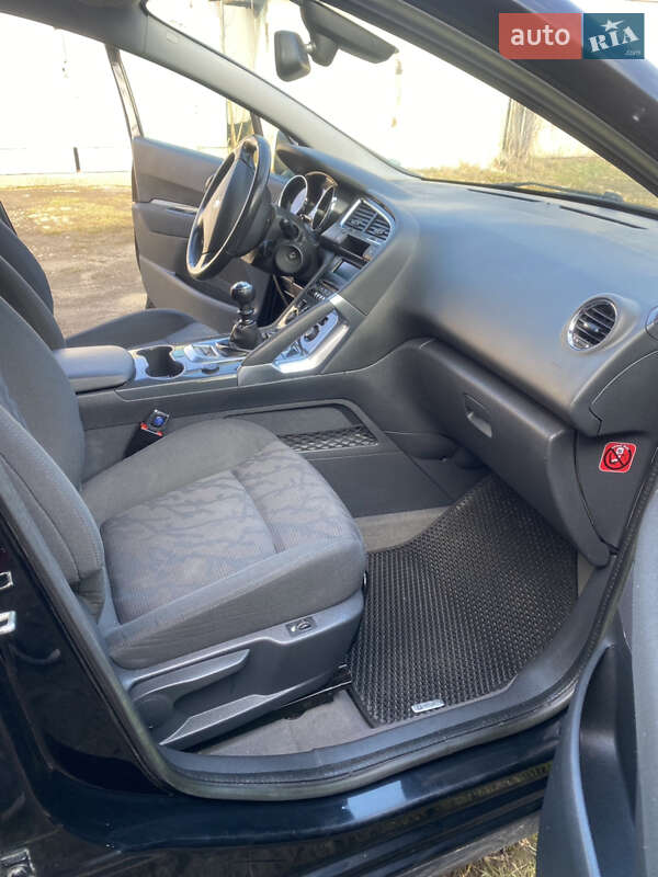 Позашляховик / Кросовер Peugeot 3008 2012 в Івано-Франківську