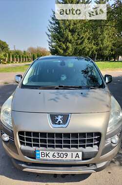 Позашляховик / Кросовер Peugeot 3008 2010 в Рівному