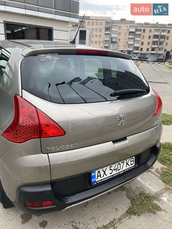 Позашляховик / Кросовер Peugeot 3008 2013 в Харкові