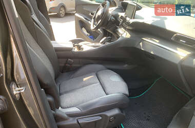 Внедорожник / Кроссовер Peugeot 3008 2020 в 