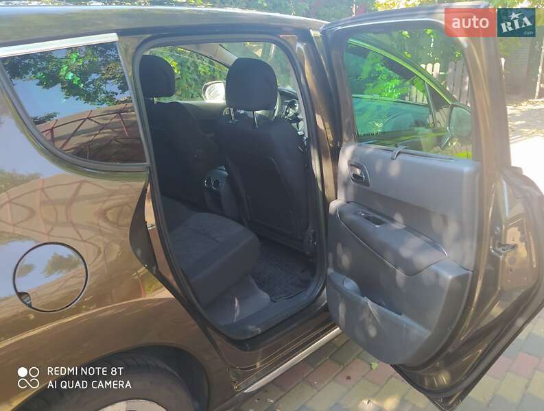 Позашляховик / Кросовер Peugeot 3008 2011 в Рівному