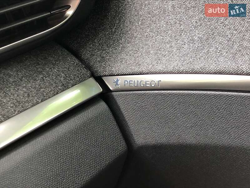 Позашляховик / Кросовер Peugeot 3008 2018 в Одесі