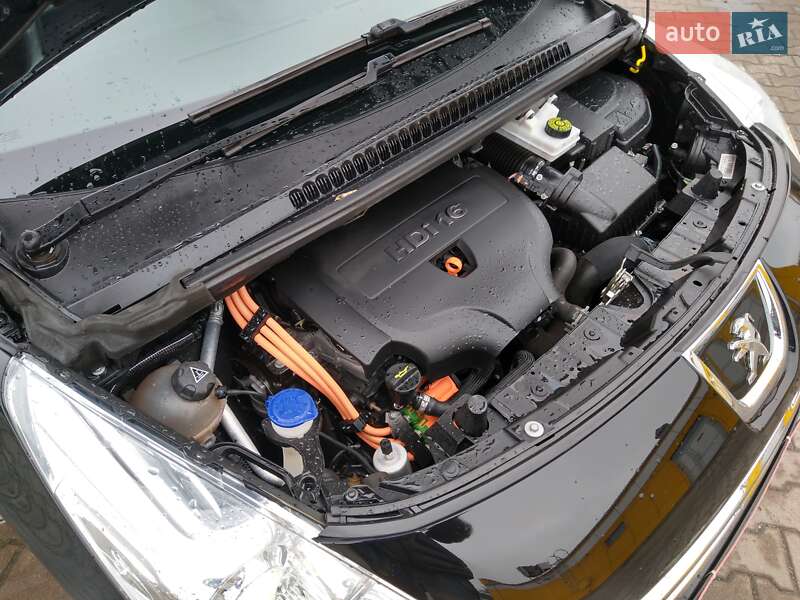 Позашляховик / Кросовер Peugeot 3008 2013 в Дубні