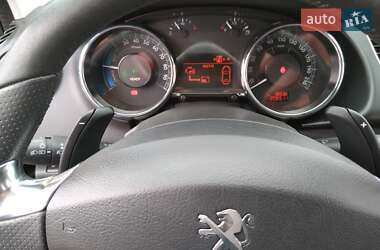 Внедорожник / Кроссовер Peugeot 3008 2013 в 