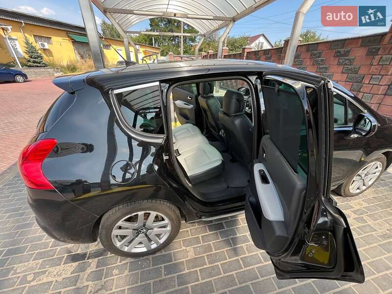 Позашляховик / Кросовер Peugeot 3008 2012 в Рівному