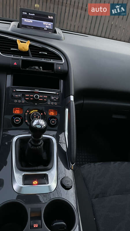 Внедорожник / Кроссовер Peugeot 3008 2010 в Сторожинце