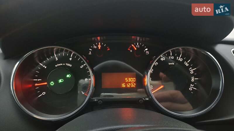 Внедорожник / Кроссовер Peugeot 3008 2012 в Сарнах