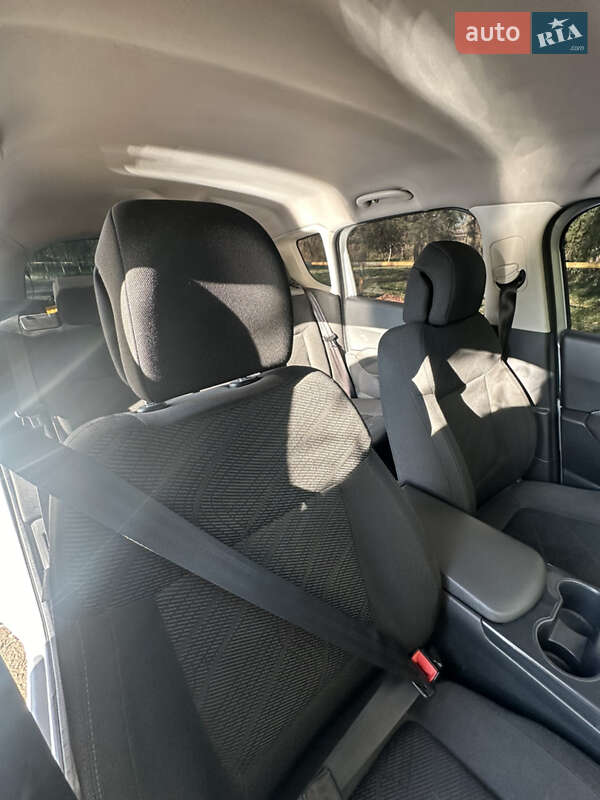 Внедорожник / Кроссовер Peugeot 3008 2010 в Ровно фото 10 Внедорожник / Кроссовер Peugeot 3008 2010 в Ровно