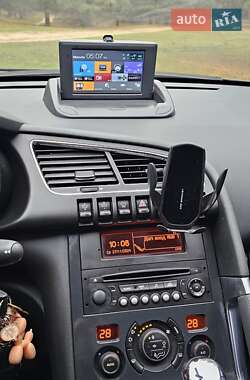 Внедорожник / Кроссовер Peugeot 3008 2014 в 