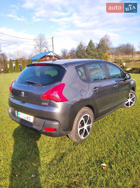 Позашляховик / Кросовер Peugeot 3008 2010 в Городку